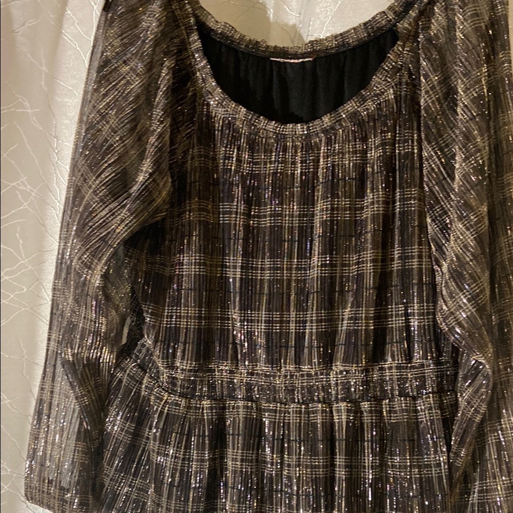 Elegant Black and Silver Women's Top